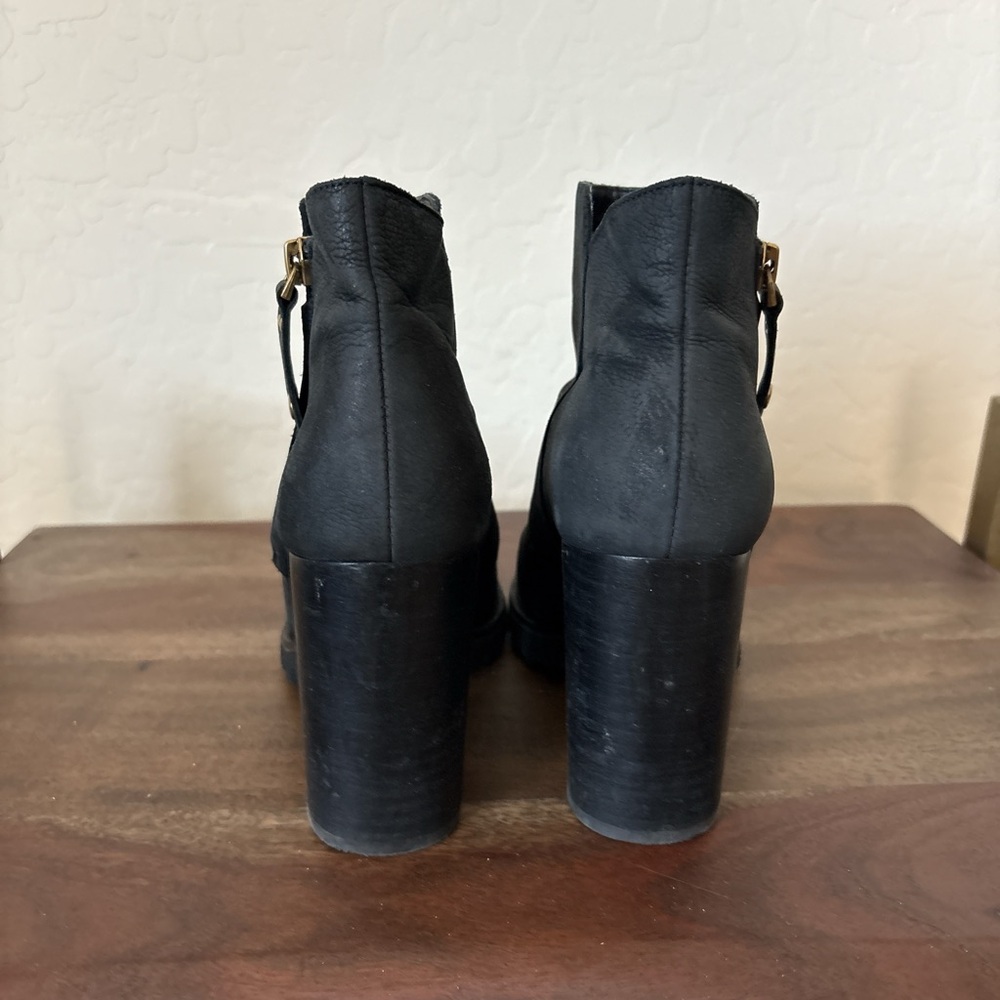 Gibson-latimer Black Suede Ankle Boots Size 5.5 M Used - Picture 2 of 8